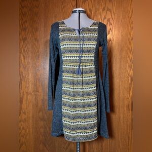 Yak & Yeti Chic Long Sleeve tunic/dress - size small.